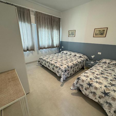 App4Rent Villa Zanetti - Appartamenti Con Spiaggia Privata Frontemare Lido di Jesolo Zewnętrze zdjęcie