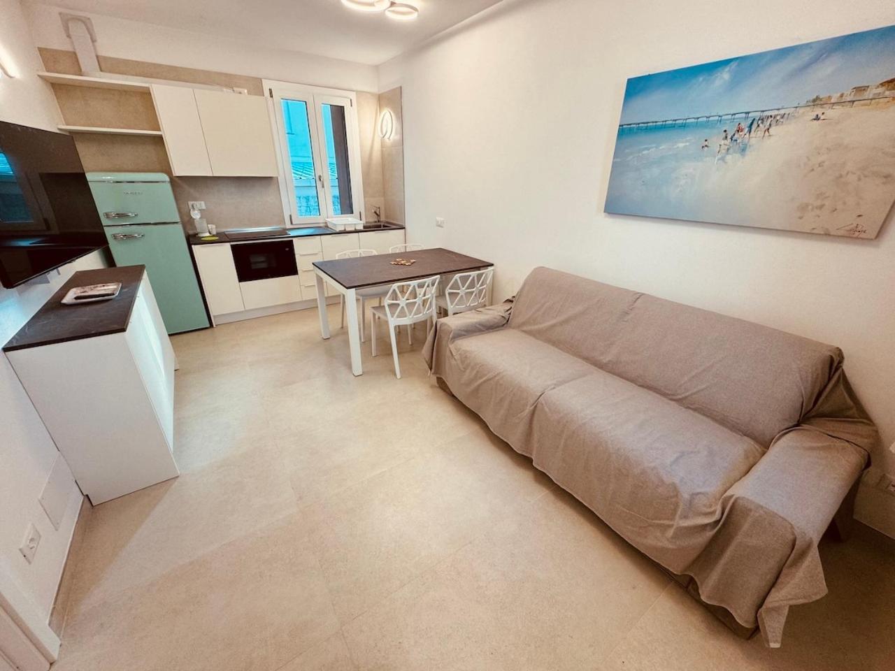 App4Rent Villa Zanetti - Appartamenti Con Spiaggia Privata Frontemare Lido di Jesolo Zewnętrze zdjęcie
