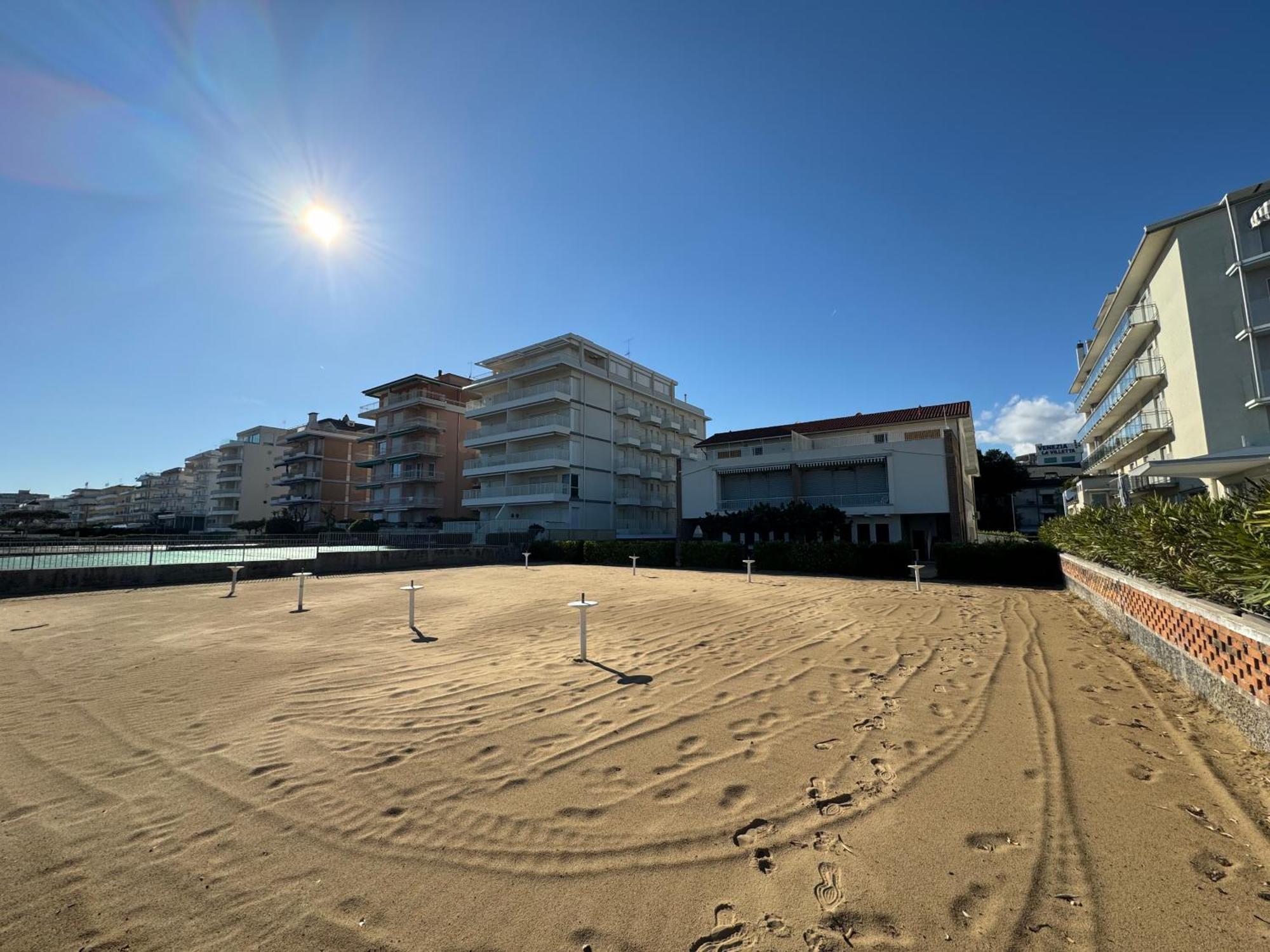 App4Rent Villa Zanetti - Appartamenti Con Spiaggia Privata Frontemare Lido di Jesolo Zewnętrze zdjęcie