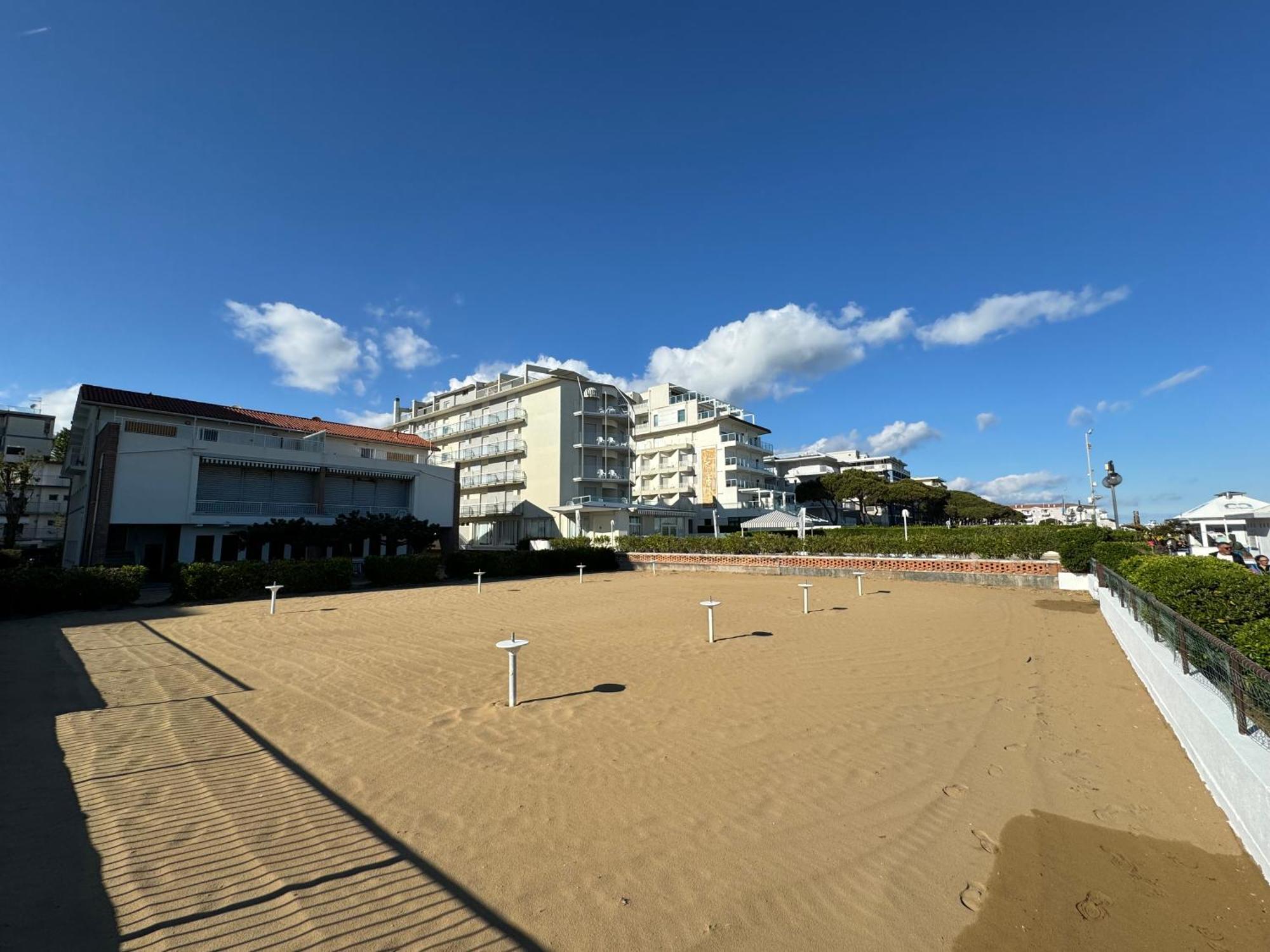 App4Rent Villa Zanetti - Appartamenti Con Spiaggia Privata Frontemare Lido di Jesolo Zewnętrze zdjęcie