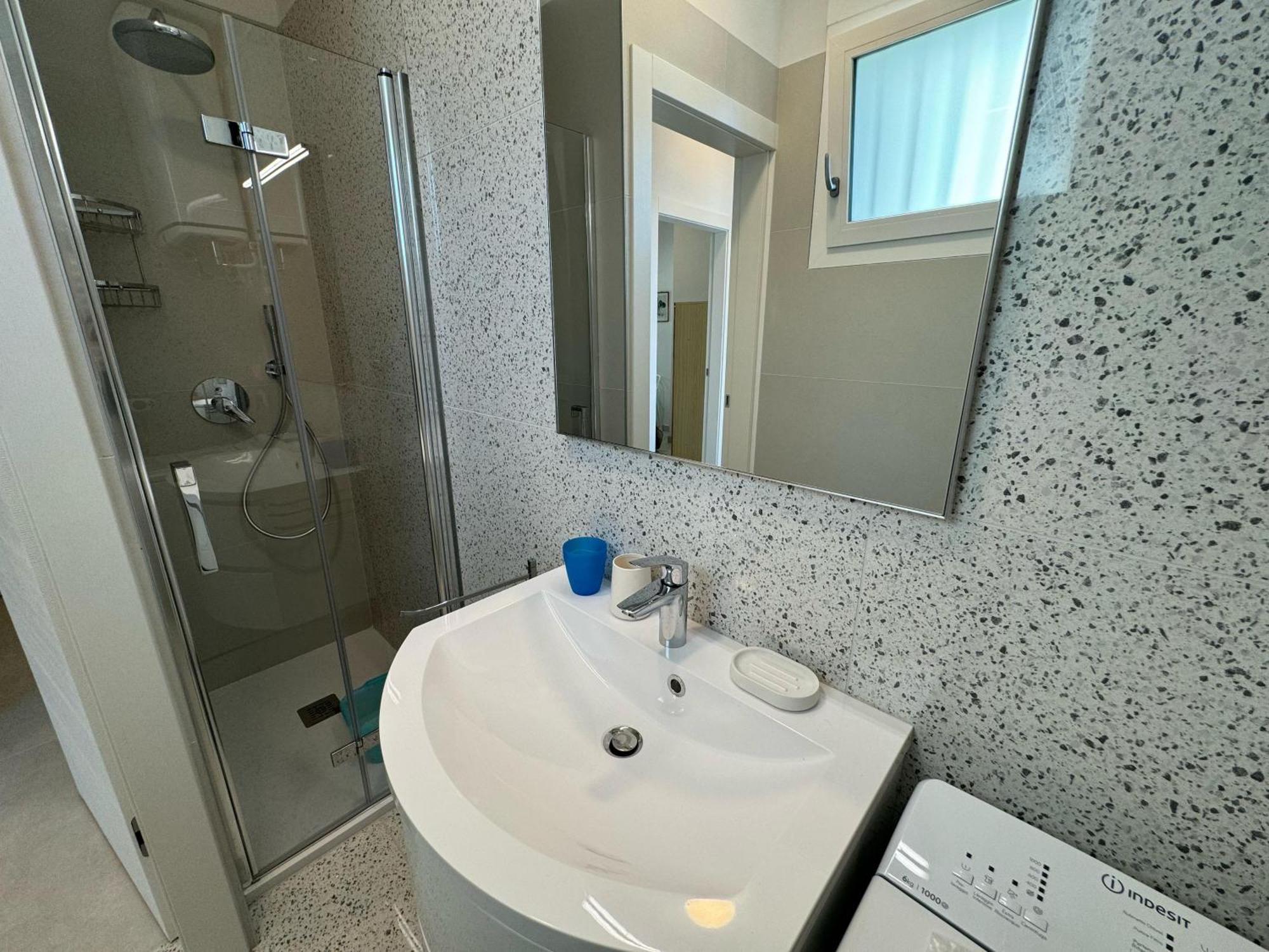 App4Rent Villa Zanetti - Appartamenti Con Spiaggia Privata Frontemare Lido di Jesolo Zewnętrze zdjęcie