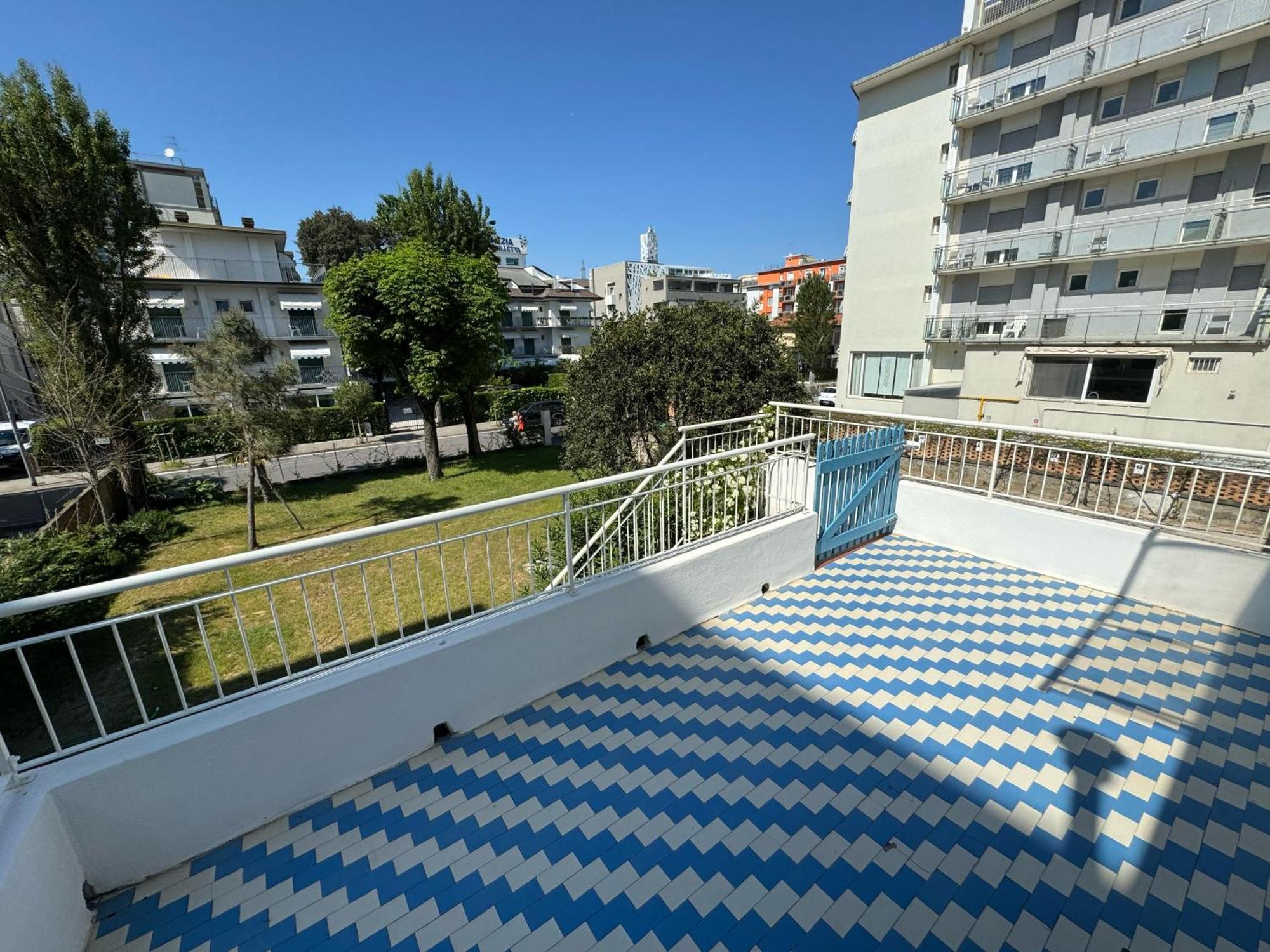 App4Rent Villa Zanetti - Appartamenti Con Spiaggia Privata Frontemare Lido di Jesolo Zewnętrze zdjęcie